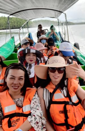 PHUKET CÙNG CÔNG TY DƯỢC BÌNH ĐÔNG
